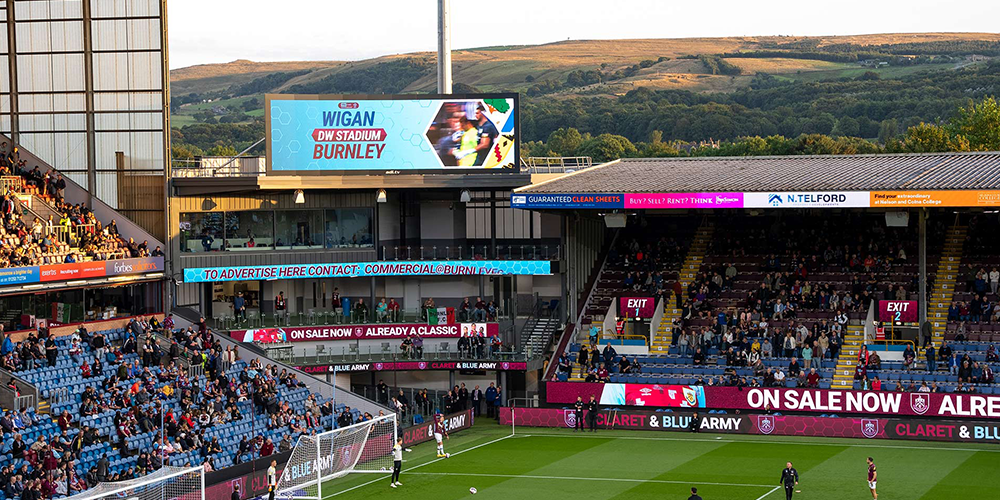 Sports arena main screen and side screens controlled by a NovaStar MCTRL1600 LED display controller